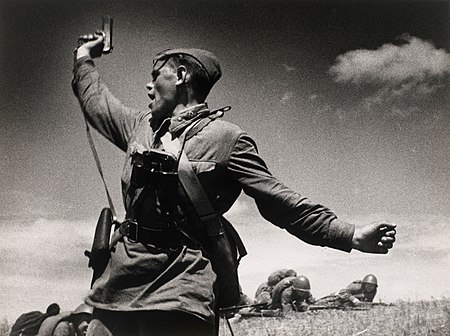 Название: 450px-RIAN_archive_543_A_battalion_commander.jpg
Просмотров: 194

Размер: 47.5 Кб