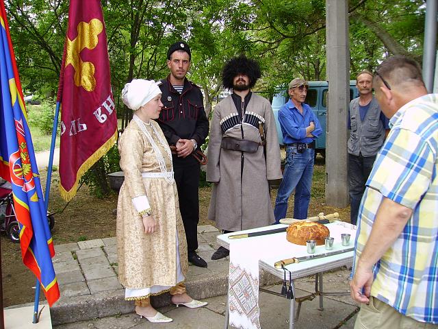 Нажмите на изображение для увеличения
Название: 9 Без комментов - казаки.jpg
Просмотров: 49
Размер:	52.1 Кб
ID:	4018
