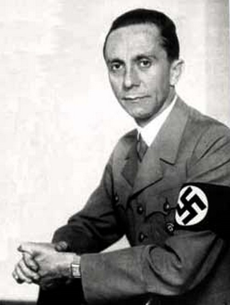 Нажмите на изображение для увеличения
Название: 1376917791_goebbels.jpg
Просмотров: 38
Размер:	18.4 Кб
ID:	5252