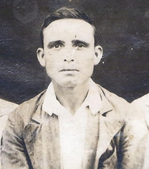 Нажмите на изображение для увеличения
Название: ded_foto.jpg
Просмотров: 82
Размер: 27.4 Кб
ID: 9469